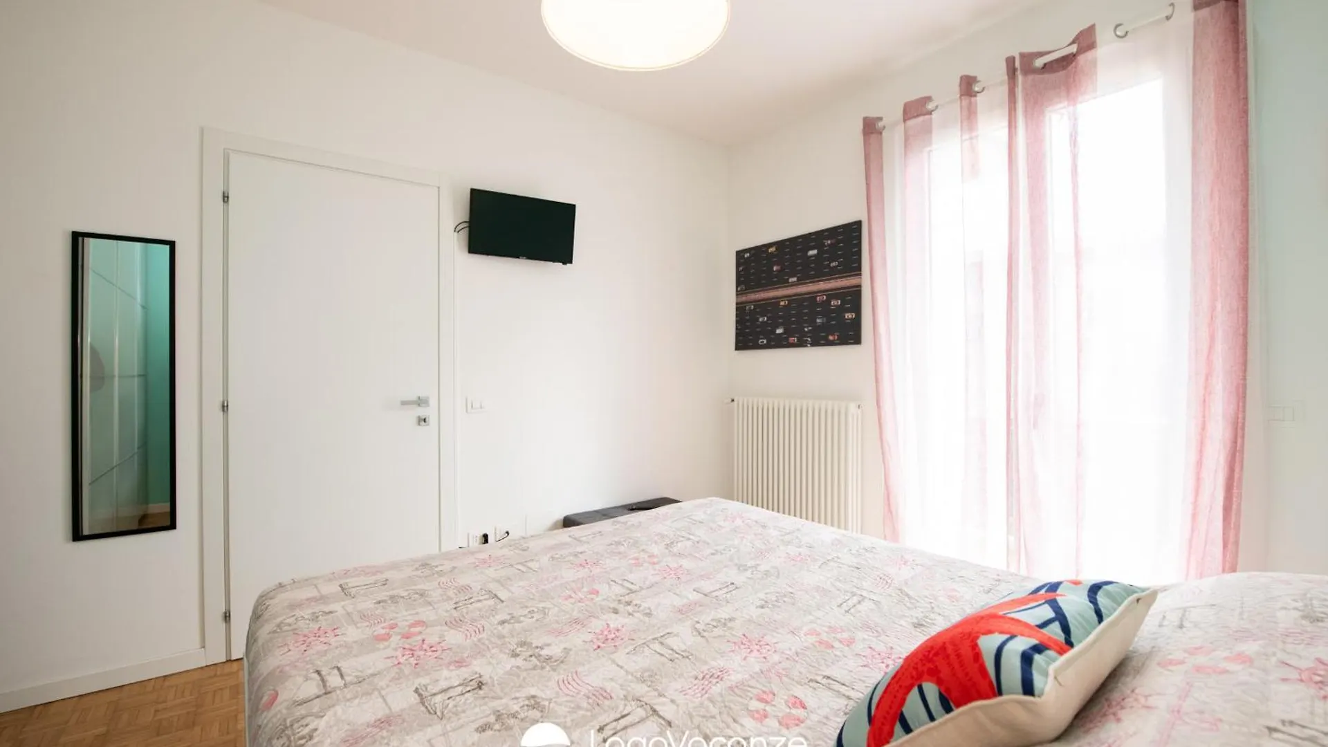 Apartment Sweet Home Padenghe Padenghe sul Garda Italy