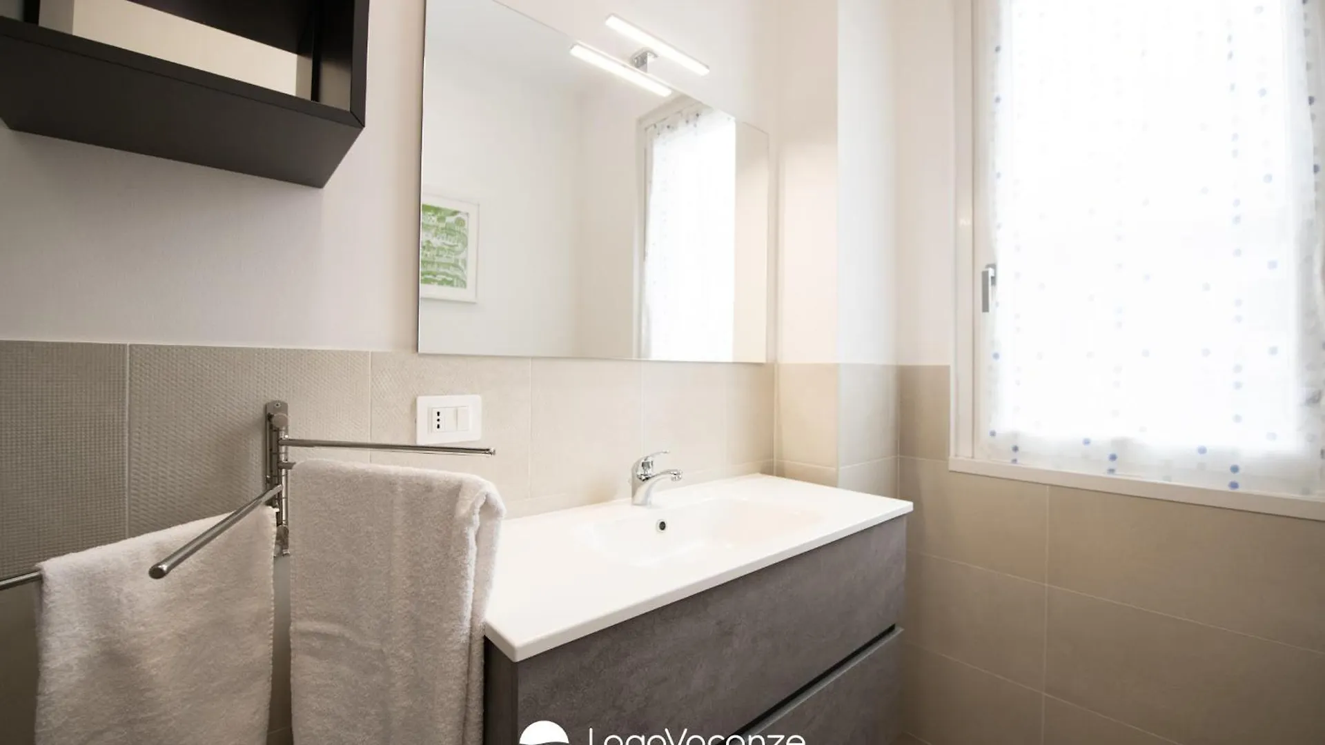 Apartment Sweet Home Padenghe Padenghe sul Garda Italy